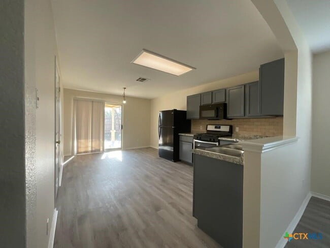 Photo - 169 Spring Branch Loop