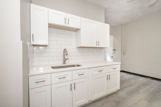 Building Photo - 475 Riddle Rd Unit 2B