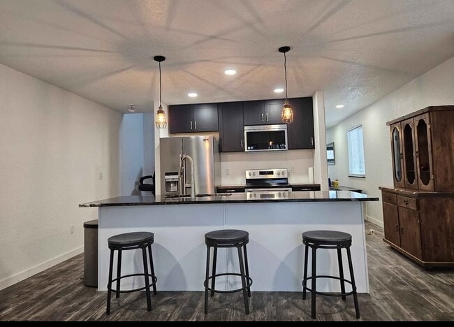 Photo - 283 NE West Ave