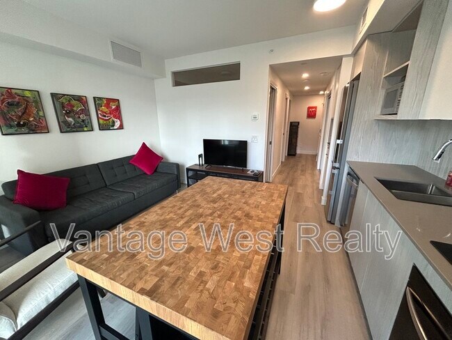 Photo - 1488 Bertram St