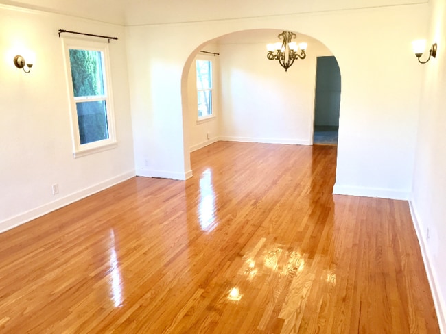 Photo - 1106.5 S Doheny Dr