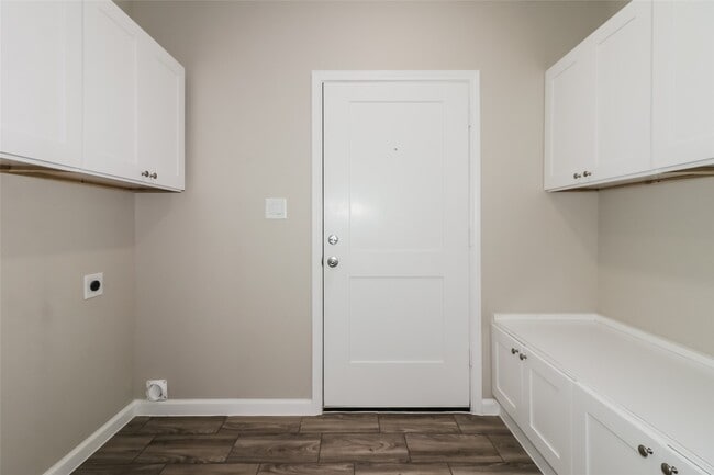 Building Photo - 774 Dillard St