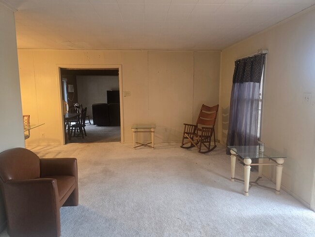 Photo - 3251 W Woodlawn Ave