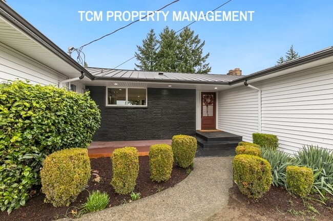 Photo - 1121 E Guiberson St