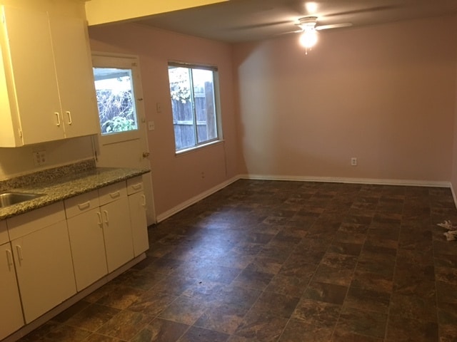 Photo - 2330 51st Ave