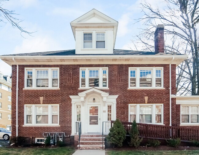 Photo - 310 Allston St