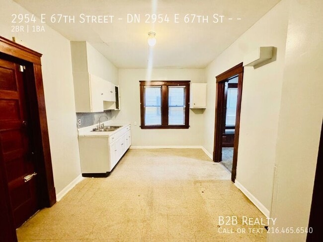 Building Photo - 2954 E 67th St Unit -