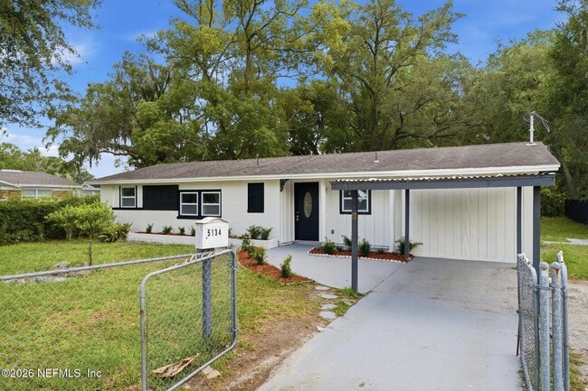 Building Photo - 5134 Moncrief Rd W