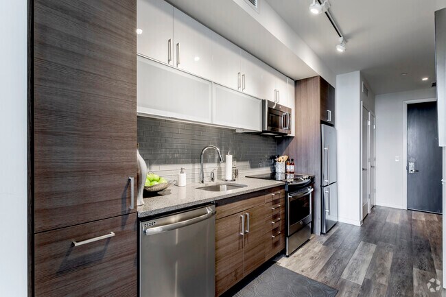 1 BR, 1 BA - 663 SF