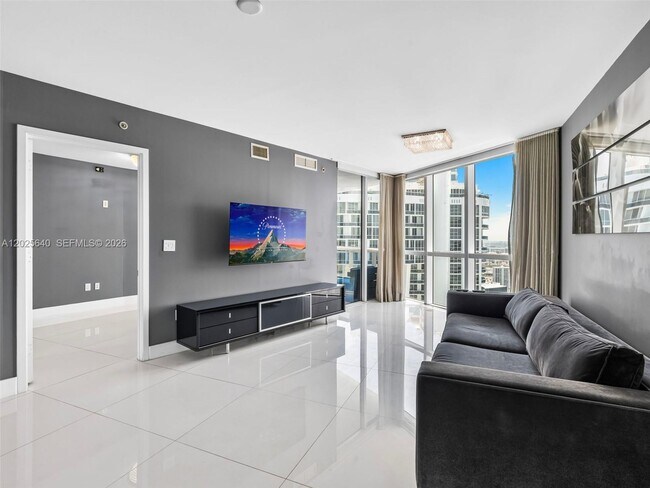 Building Photo - 18201 Collins Ave Unit 5303