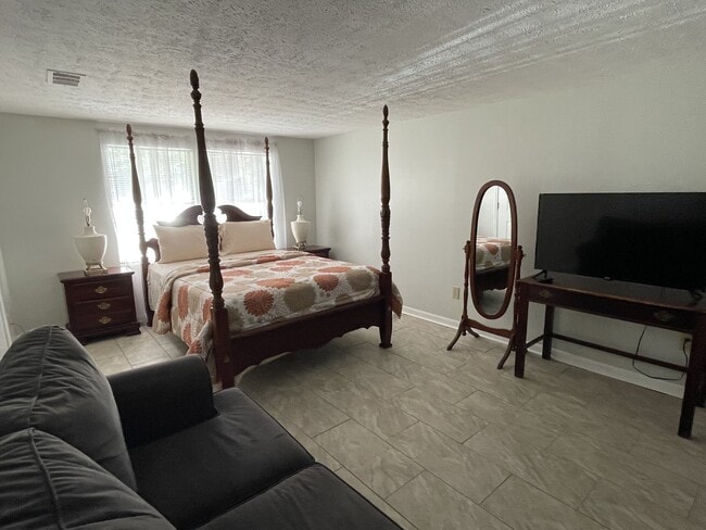 Building Photo - 4458 Tarragon Ln