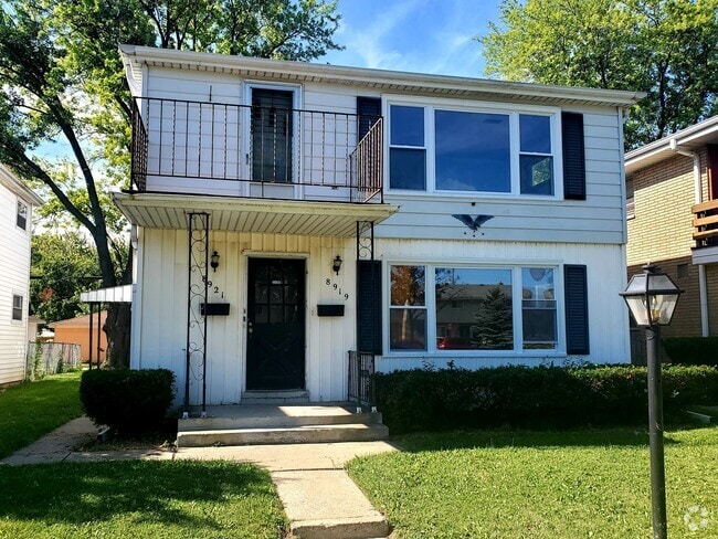 Building Photo - 8919 W Hampton Ave Unit Upper Rental
