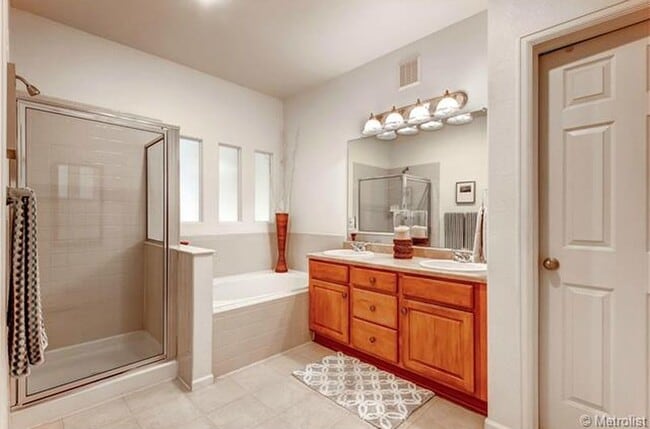 Baño principal - 8903 East 24th Place