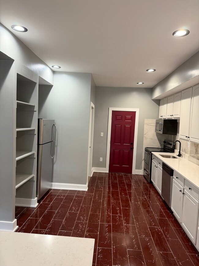 Photo - 710 N Luzerne Ave