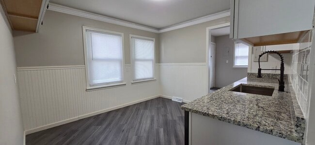 21222 Audrey Ave