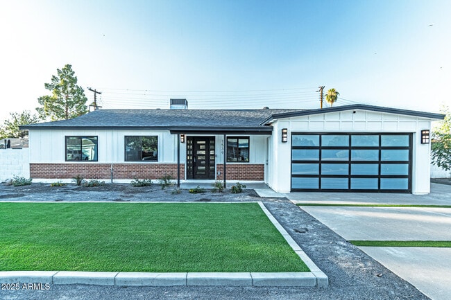 Photo - 1539 W Puget Ave