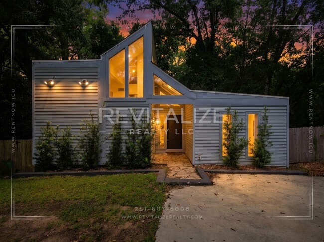Building Photo - Knollwood Drive Gem- Home with Skylights, Fireplace & Open Floor Plan