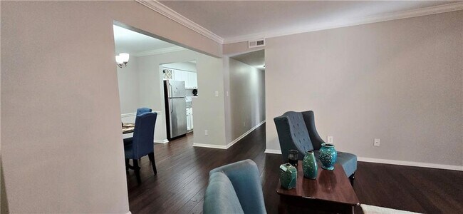 Photo - 5151 Roswell Rd Unit 8