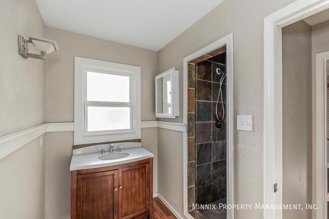 Photo - 3001 S Monroe St