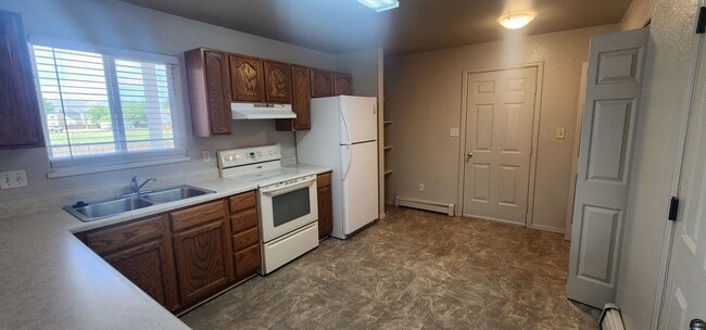 Photo - 2844 Morningside Ct Unit B