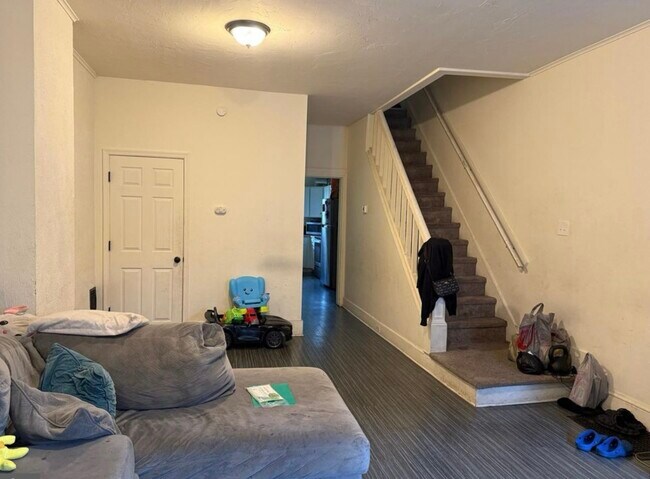 Photo - 526 Walnut St House