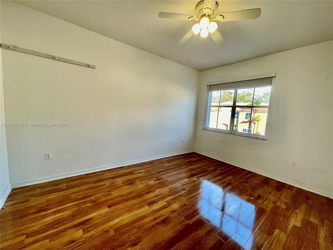 Photo - 3503 Merrick Ln