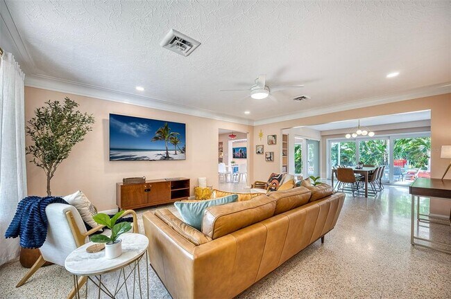 Photo - 7739 Westmoreland Dr