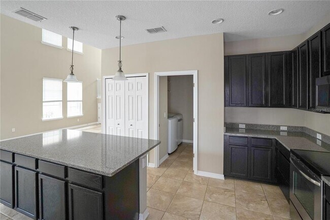 Photo - 6844 Sundrop St