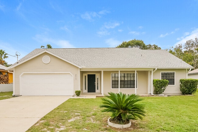 Building Photo - 2065 E Gloria Dr