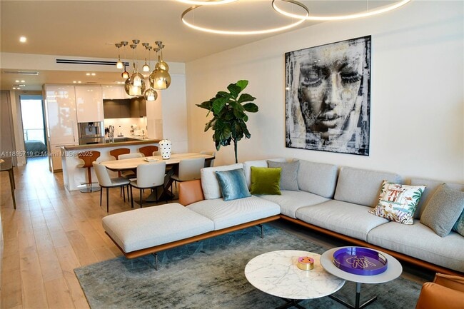 Building Photo - 15701 Collins Ave Unit 4403