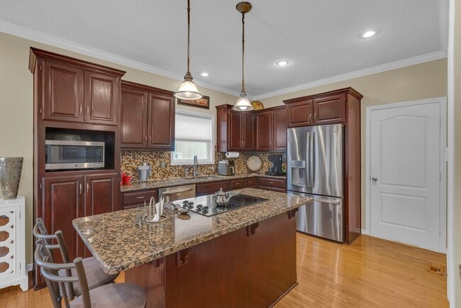 18135 W 159th Terrace