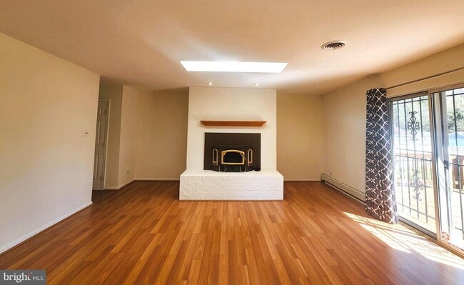 Photo - 5419 Sargent Rd