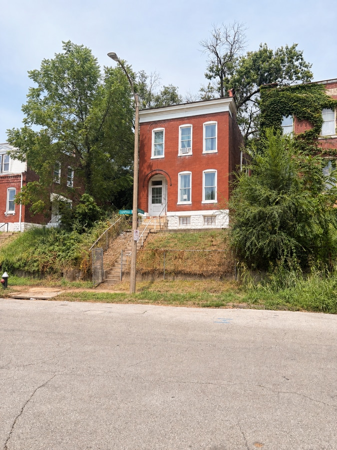 Photo - 2127 Chippewa St