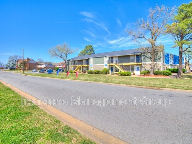 Photo - 5323 E 47th Pl