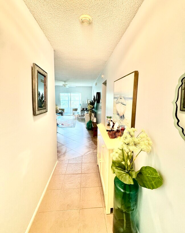 1100 Ponce de Leon Cir Unidad E 306
