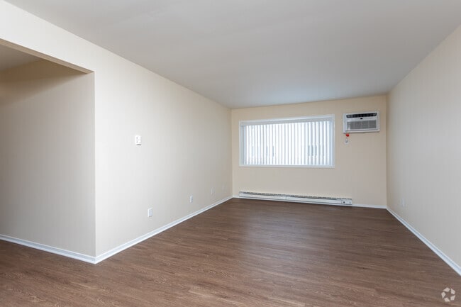 2BR, 1BA