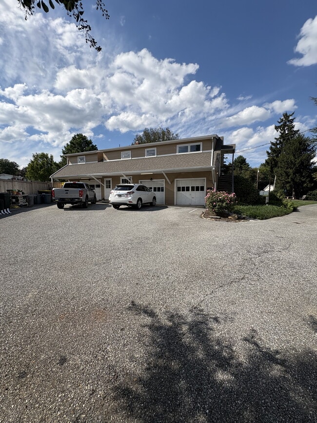 Off street parking - 18 Wordsworth Dr Unit 1