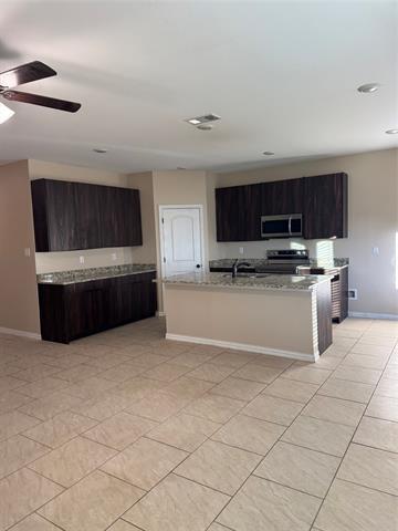 Photo - 142 Canales Cir