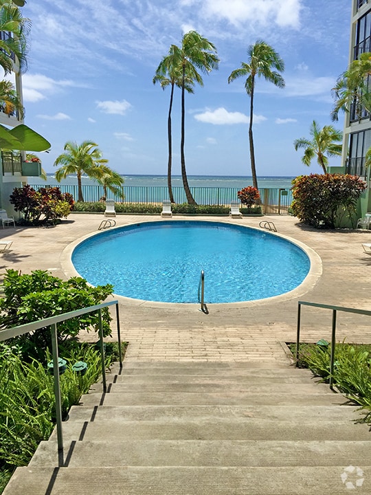 Building Photo - 4999 Kahala Ave Rental