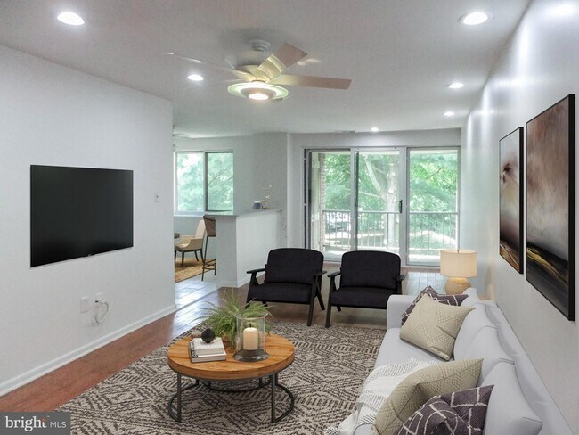 Photo - 1650 Oakwood Dr Unit E313
