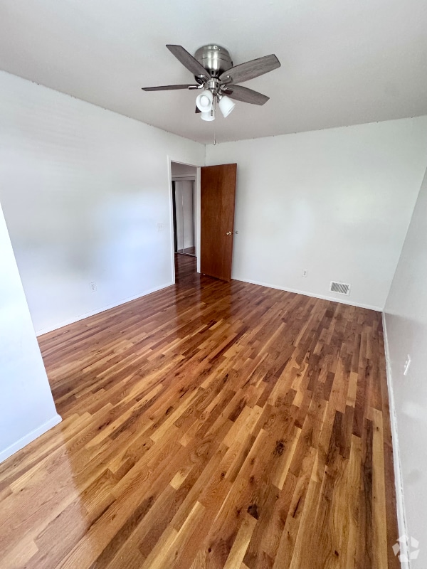 Building Photo - 285 Albourne Ave Unit Apt