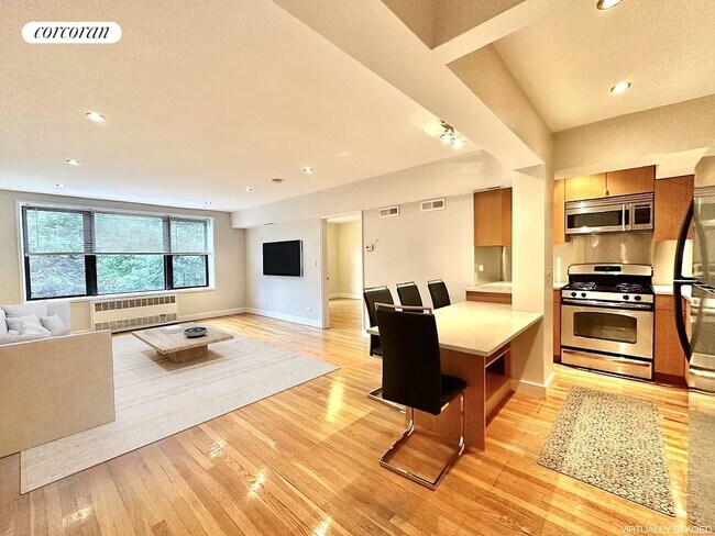 Photo - 9511 Shore Rd