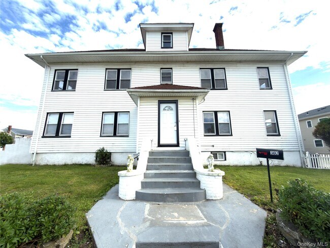 302 W Hudson St