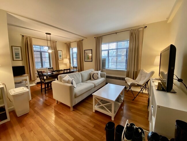 Photo - 69 Strathmore Rd Unit 4