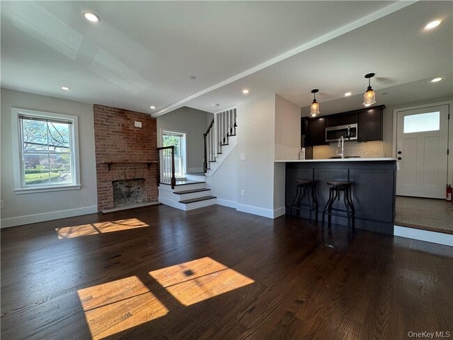 Building Photo - 3 Spring St Unit 1 Rental