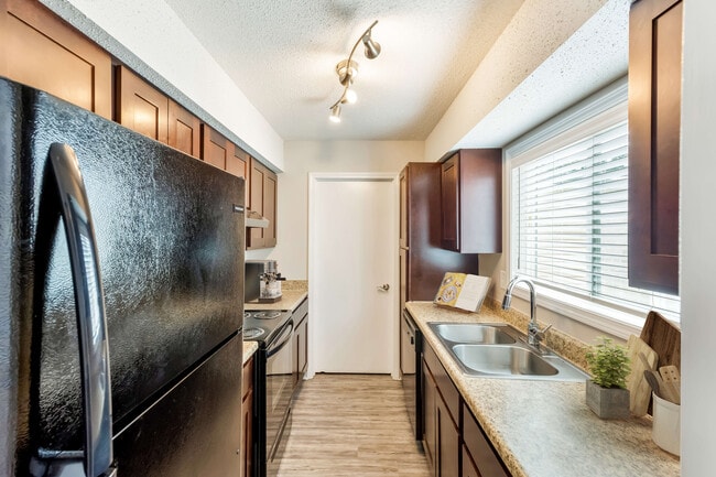 Photo - Hunters Pointe