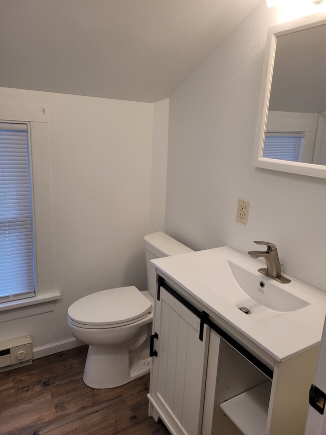 Photo - 608 1/2 Putnam St Unit 1