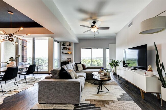 Photo - 1820 Peachtree St NW Unidad 1003