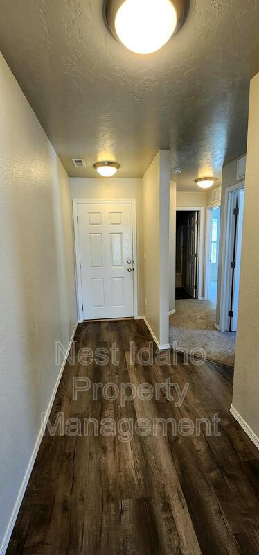 Photo - 2316 N Mountain Ash Ave