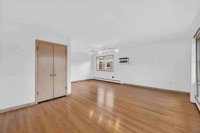 Photo - 8312 W Summerdale Ave